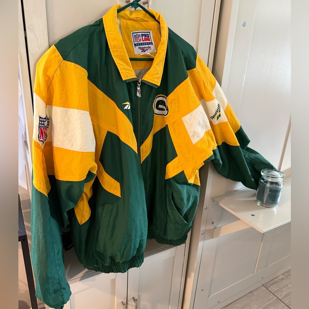Reebok Gren Bay Packers NFL Pro Line Jacket in Yellow and green